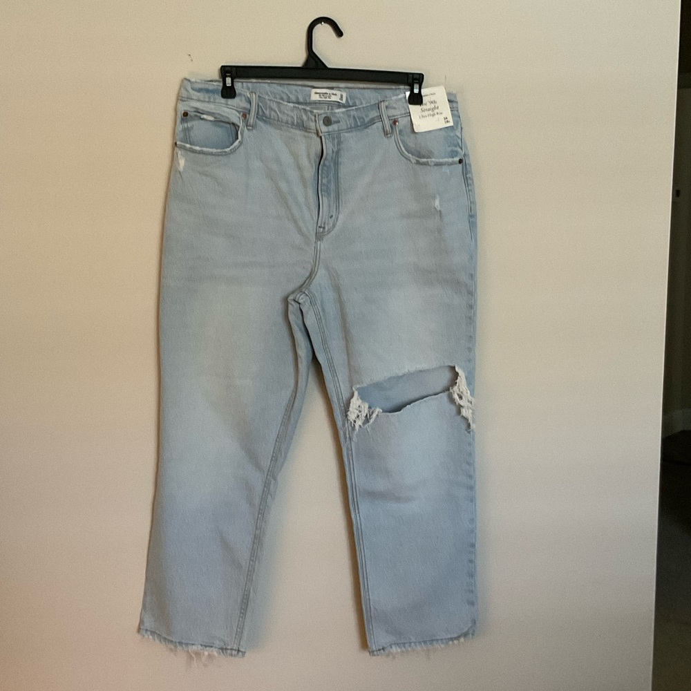 Abercrombie & Fitch The 90s Straight Ultra High Rise Jeans
